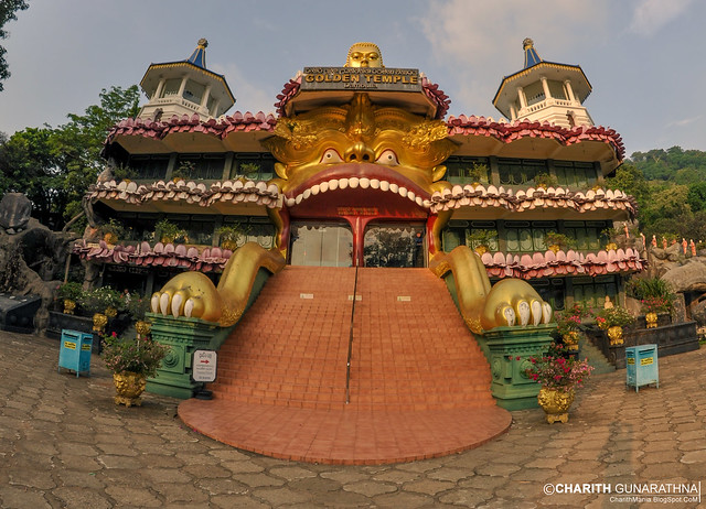 Rangiri Golden Temple  Dambulla