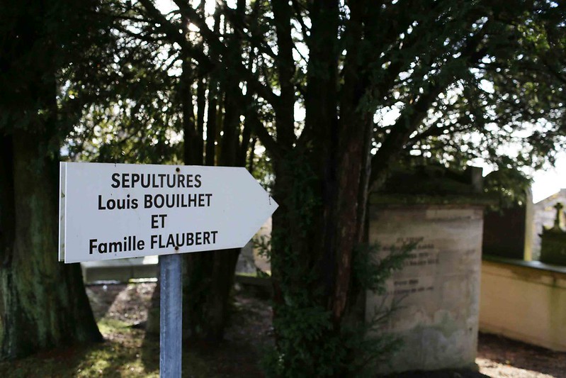 City Walk - Towards Flaubert's Tomb, Cimetière Monumental de Rouen