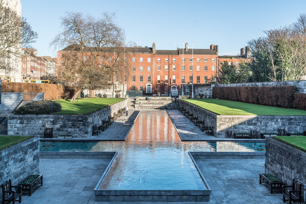 THE GARDEN OF REMEMBRANCE [PARNELL SQUARE IN DUBLIN]-124098