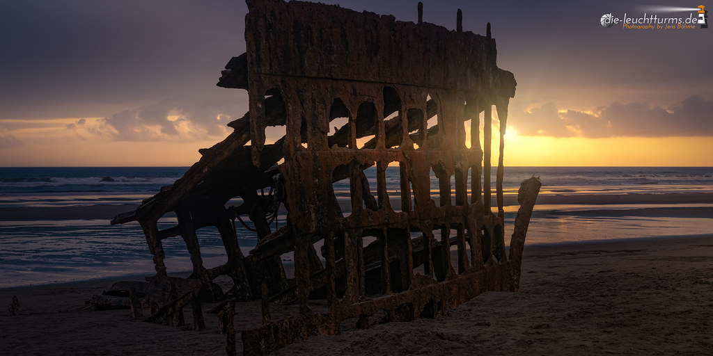 Sunset on wreck of Peter Iredale