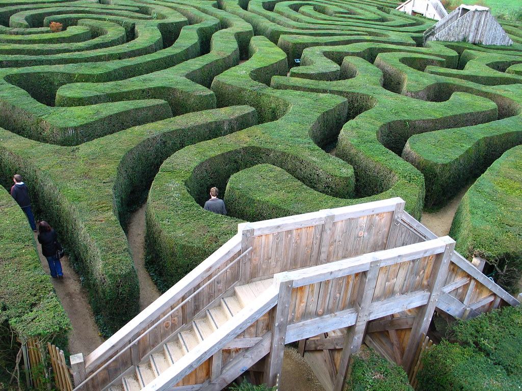 Longleat Hedge Maze – Difficult, But Interesting Challenge For Tourists