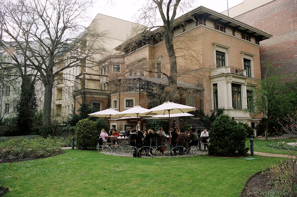 Jardin du café im Literaturhaus, café littéraire à Berlin [Charlottenburg]