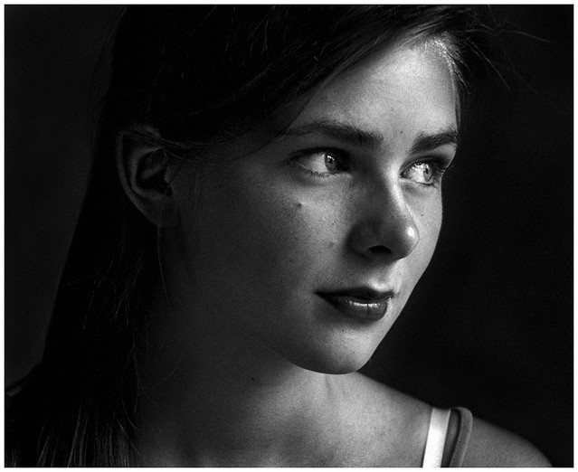 15 Beautiful Portrait  Photographs Shot Indoors With 