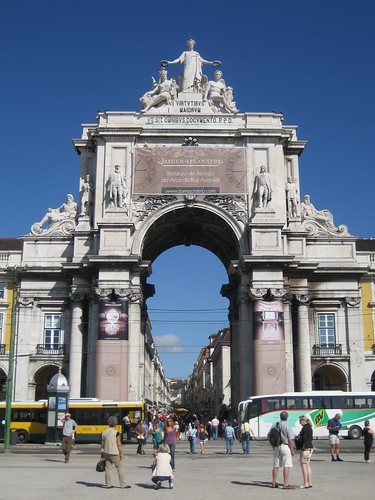 Arco Triunfal de Rua Augusta en la Plaza del Comercio. ViajerosAlBlog.com.