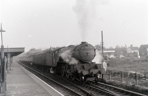 Probably near Chalfont and Latimer station, 25 October 1958