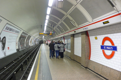 St Paul's Underground station
