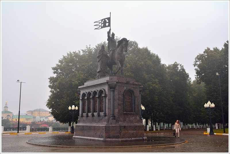 7基輔大公雕像