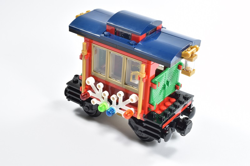 [Review] 10254 Winter Holiday Train (with Power Functions) - LEGO Town - Eurobricks Forums