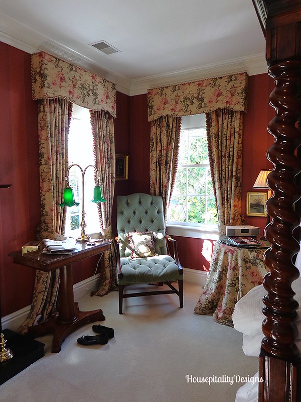 The Charlotte Inn - English Antiques - Housepitality Designs