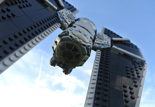 75154 TIE Striker