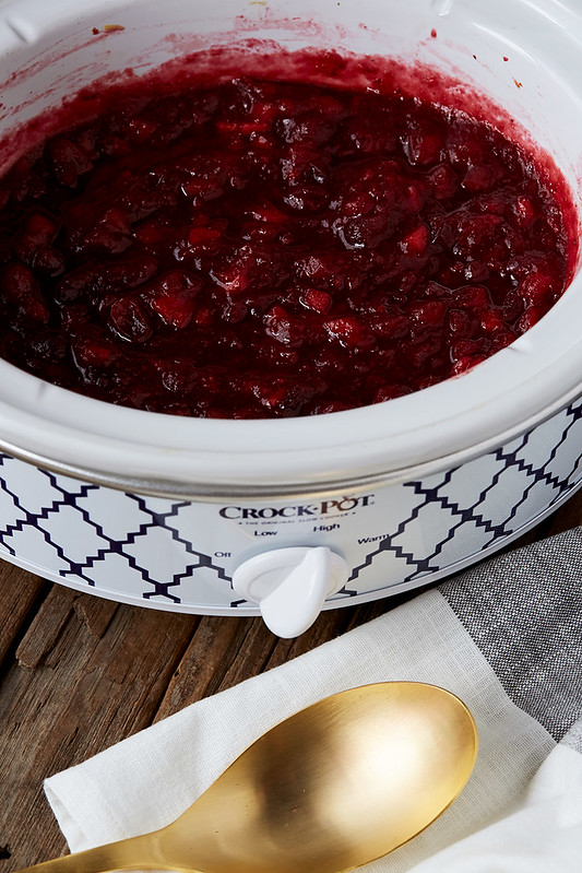 Slow Cooker Ginger Apple Cranberry Sauce