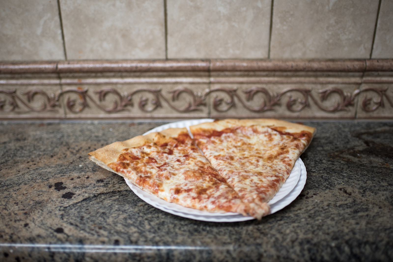 99 cent pizza in NYC on juliettelaura.blogspot.com