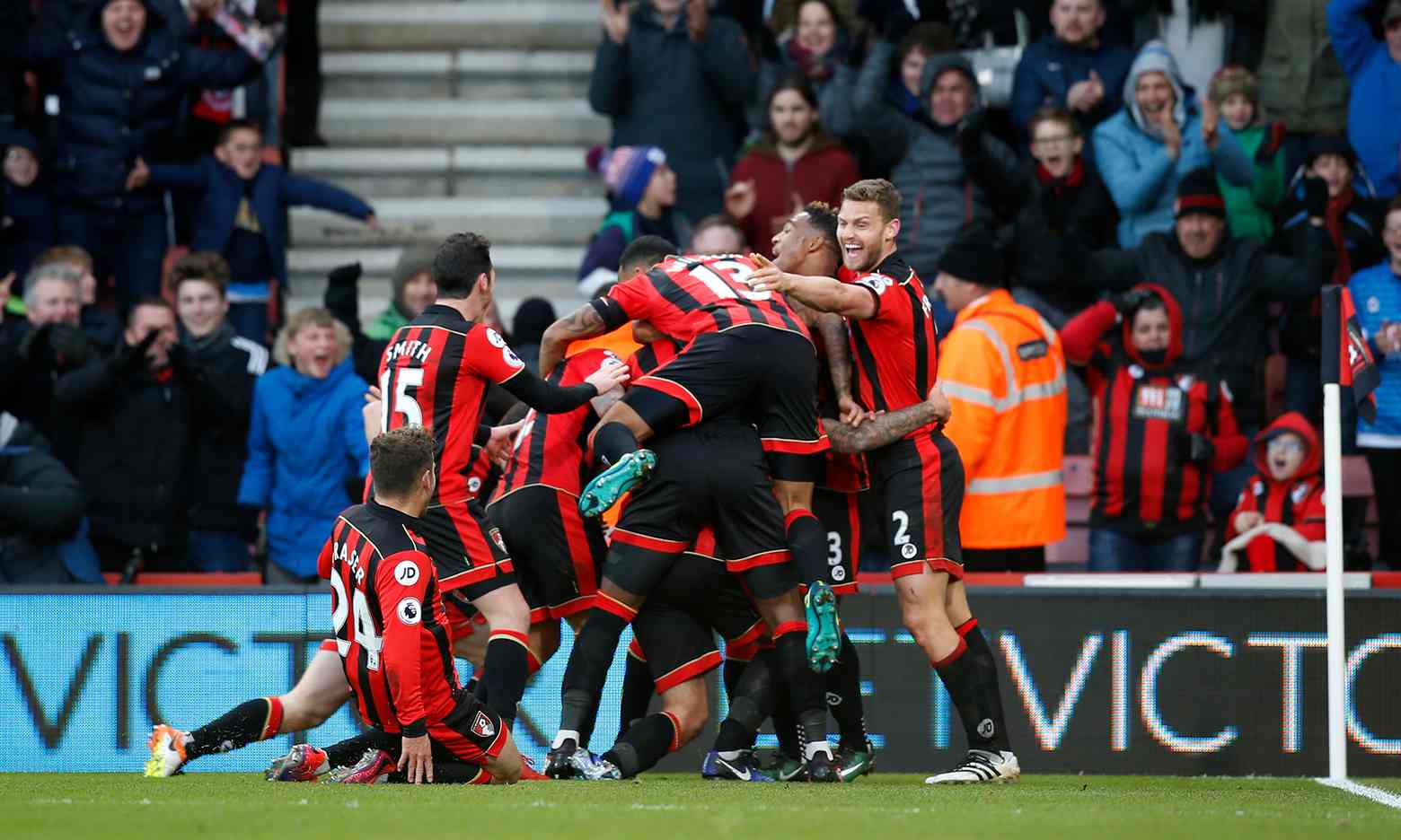 161204_ENG_Bournemouth_v_Liverpool_4_3_Steve_Cook_celebrates_third_with_team_mates