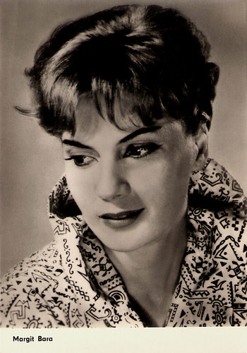 Margit Bara