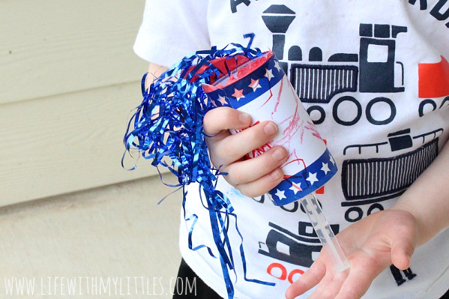 These simple firework poppers for kids are the perfect Fourth of July craft for toddlers or preschoolers! 