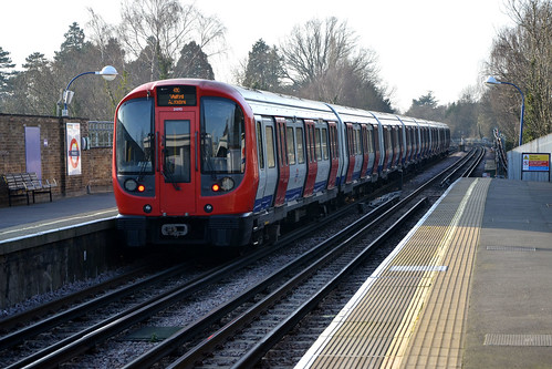 London Underground - Metropolitan Line 21093, Pinner