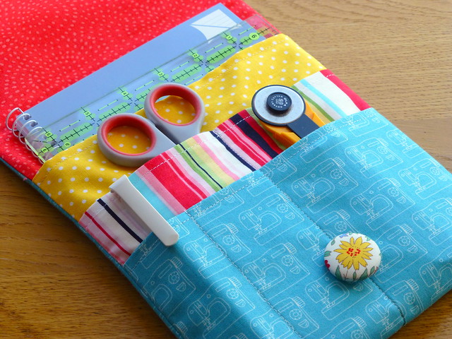 Travel Sewing Pouch (Pretty Patches July16)