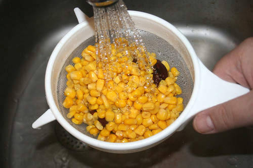 08 - Kidneybohnen& Mais abspülen und abtropfen lassen / Wash & drain corn & kidney beans