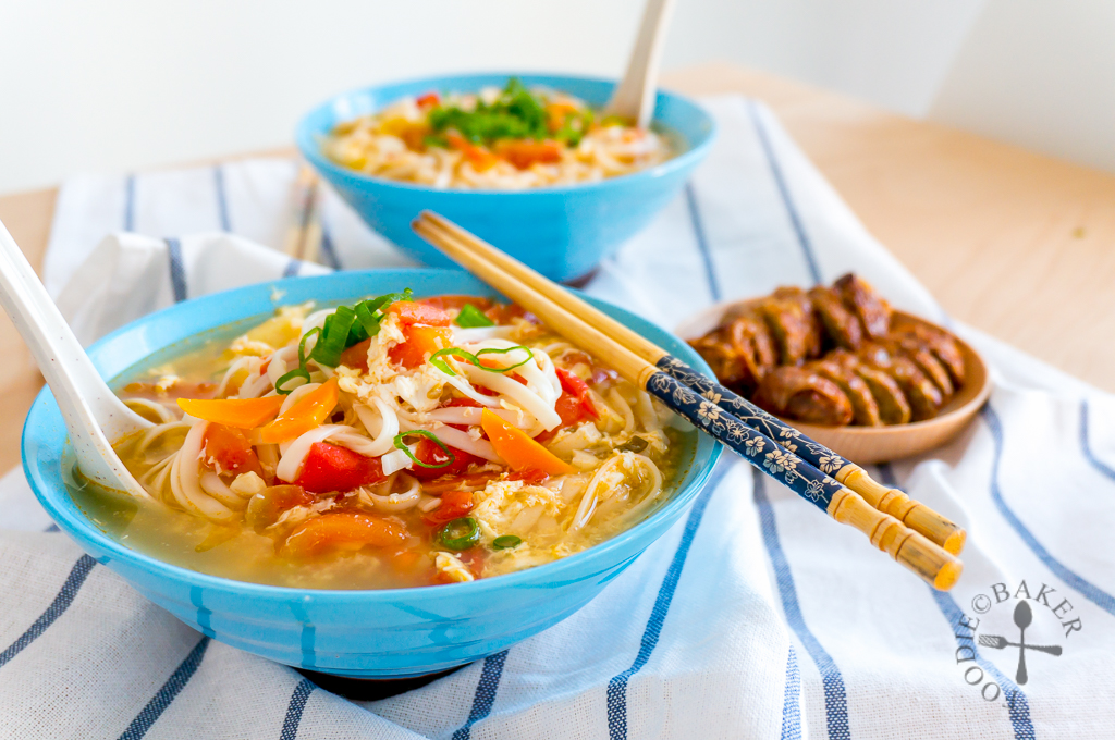 Chinese Tomato and Egg Noodle Soup