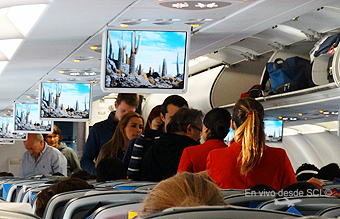 LATAM Airlines pasajeros A320 abordando (RD)