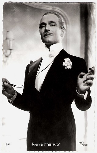 Pierre Fresnay in Les trois valses (1938)
