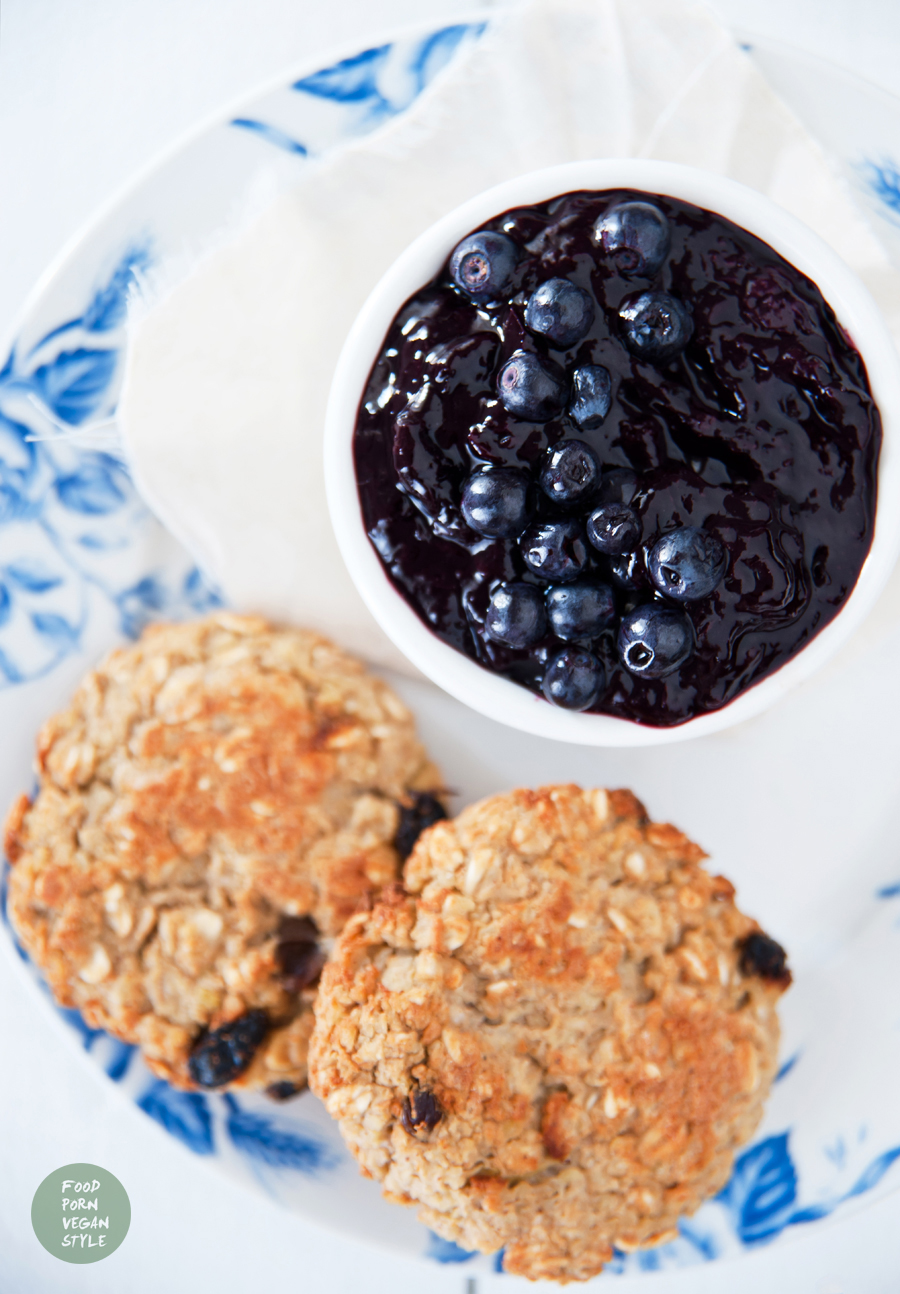 Blueberry marmalade with ginger