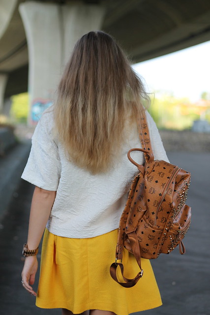 yellow-skirt-details-back-wmbg