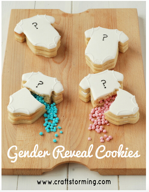 These 18 gender reveal ideas using food are so cute! Seriously such fun ways to reveal your baby's gender! 