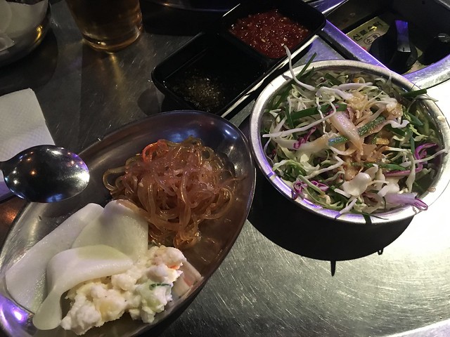 Banchan and seaweed salad - Koginara