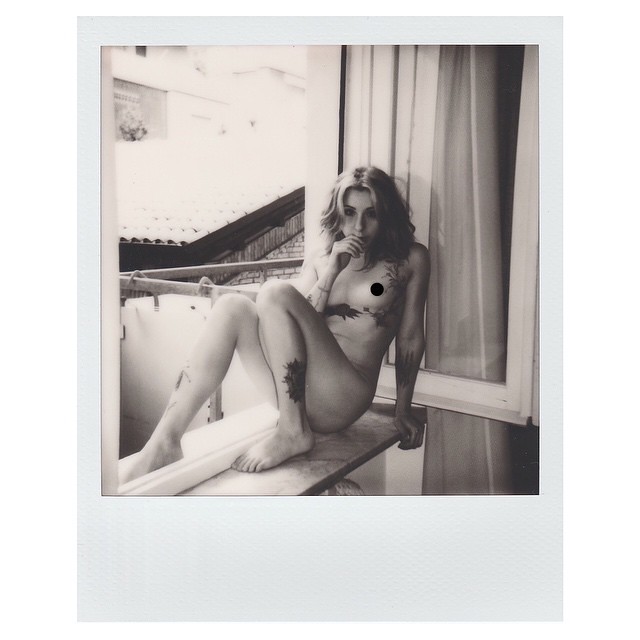 🎶 "death in vegas"-"23 lies" 🎶 polaroid collab. with @_alessandrapace_ starring @marikaclementine .. ❤️