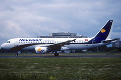 Nouvelair A320-214 TS-INB CDG 17/06/2001