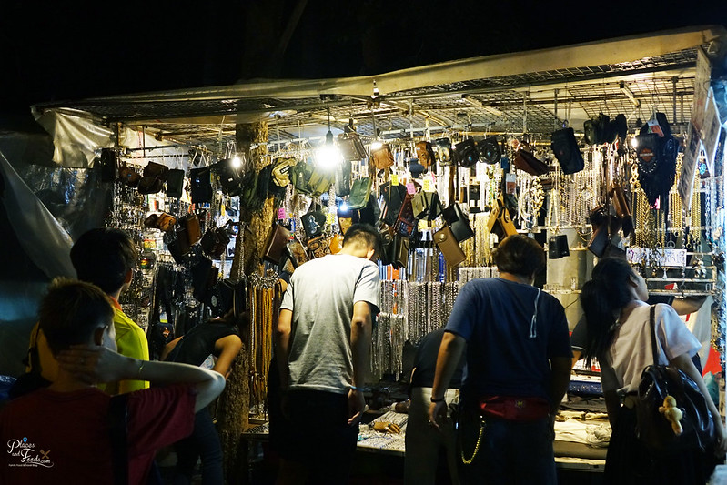 saphan phut night market leather