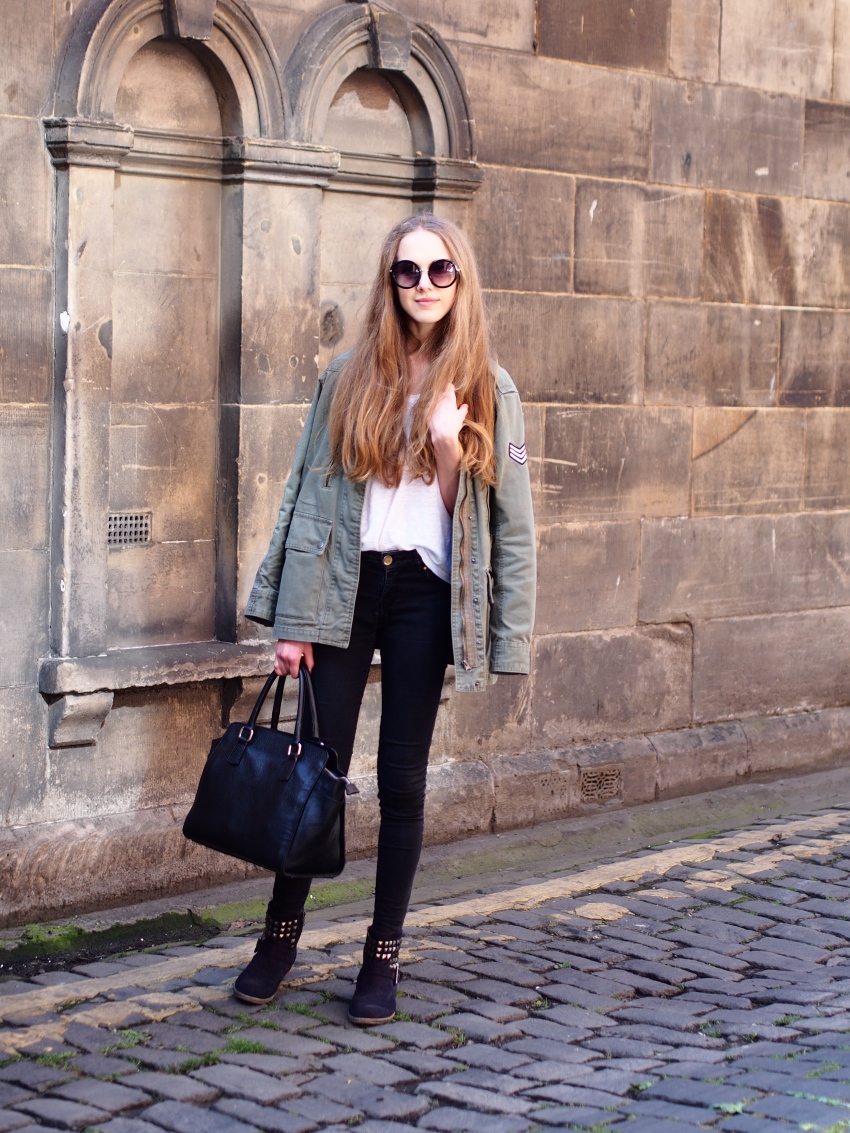 Green cargo jacket outfit