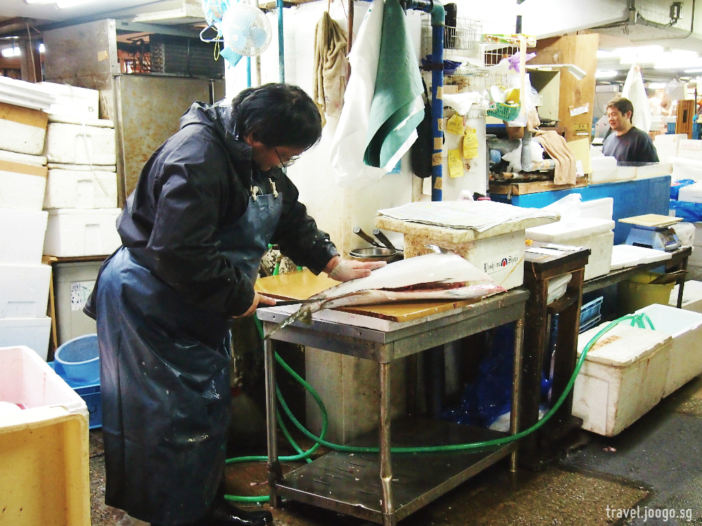 Tsukiji Fish Market 5 - travel.joogo.sg