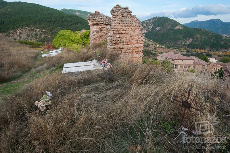 El Castillo de Riópar Viejo y su cementerio al aire libre