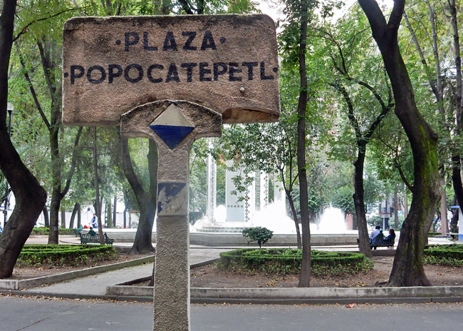 plaza-popocatepetl