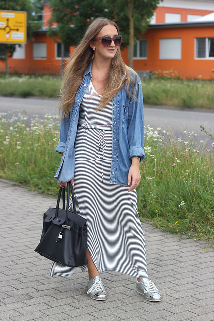 long-dress-with-stripes-whole-look-front1-wmbg