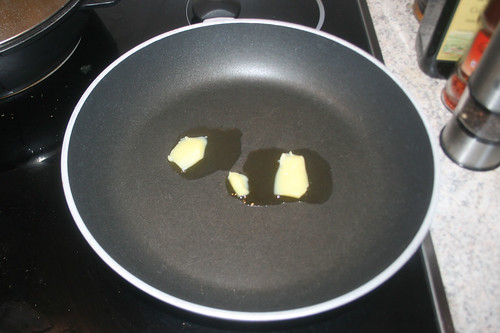 36 - Butterschmalz in zweiter Pfanne erhitzen / heat up ghee in second pan