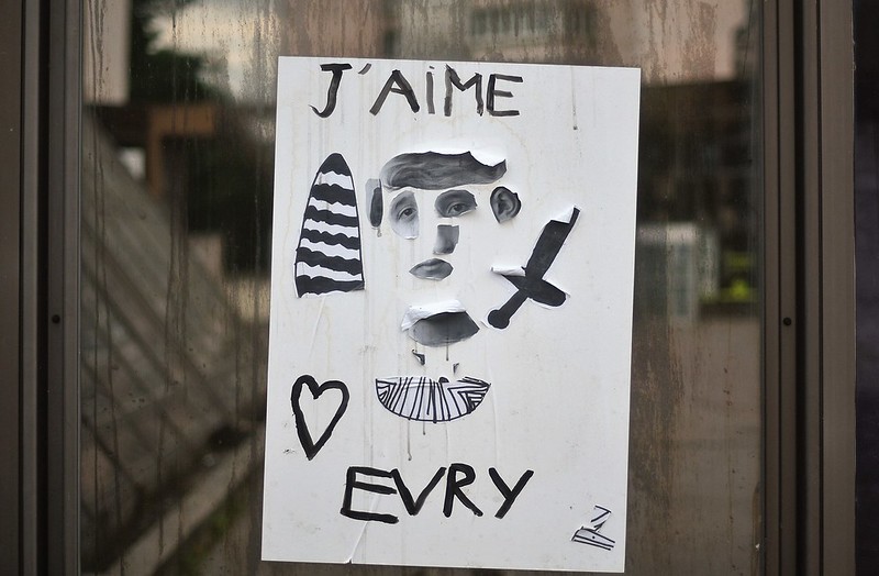 Evry Daily Photo - Le Quartier des Pyramides - J Aime Evry