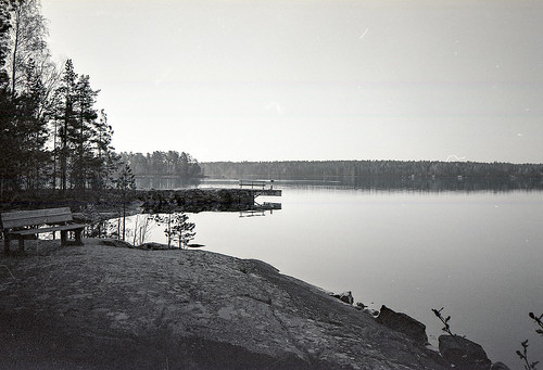 Picture of a pier and a lake