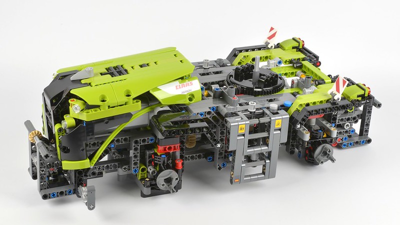 kousen insluiten Trots LEGO 42054 Claas Xerion 5000 Trac VC review | Brickset